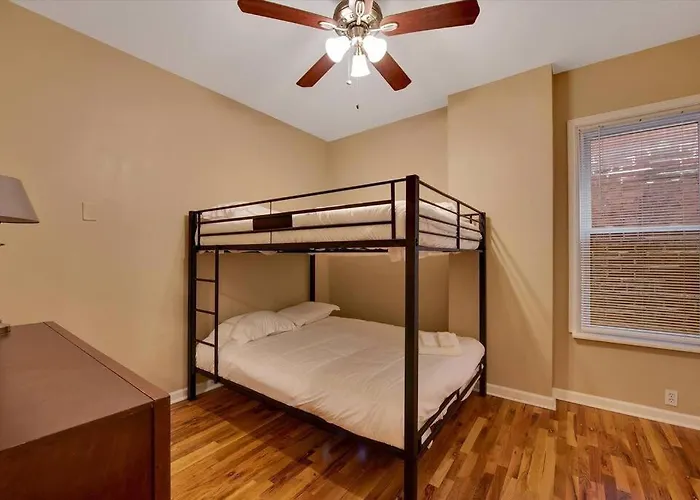 Lovely Unit In Historic Sw Garden - 3 Queen Beds